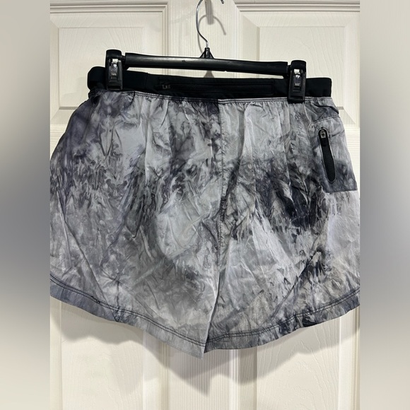 Nike Women's XL Dri-FIT Repel Mid-Rise 3" Trail Running Shorts Black Grey NWT - Picture 2 of 14